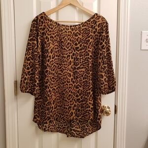 NWOT Ladies leopard print top by Heartsoul, size Large